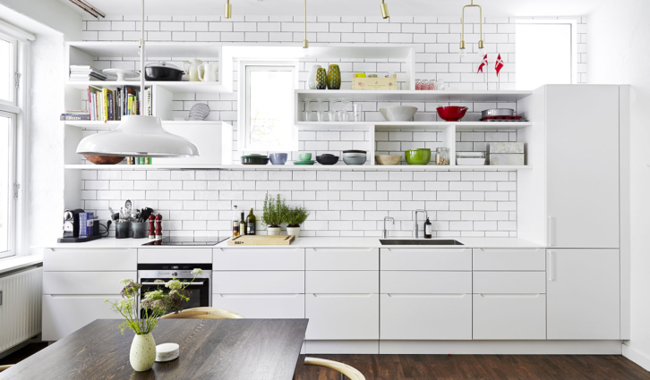 This kitchen has it all including a wall tiled all the way to the ceiling with Classic 9 x 22 cm